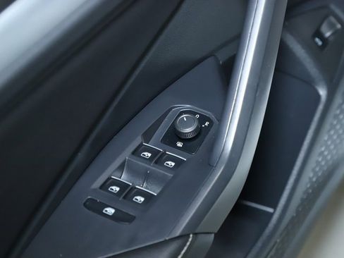 Used 2025 Volkswagen Jetta Sport image 16