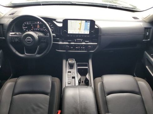 Certified 2024 Nissan Pathfinder SL w/ SL Premium Package FWD image 3