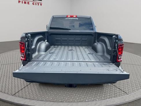 New 2026 RAM 3500 Big Horn AWD/4WD image 36