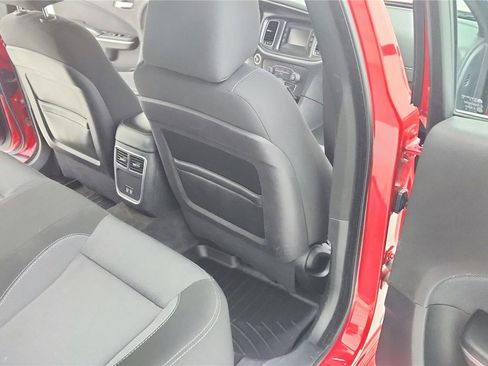Used 2016 Dodge Charger SE w/ Popular Equipment Group RWD image 17