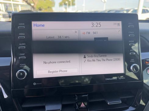 Used 2024 Toyota Camry SE image 21