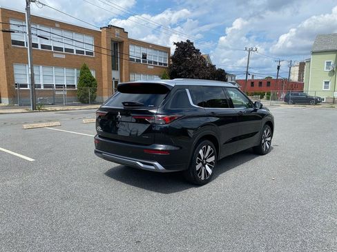 New 2025 Mitsubishi Outlander SEL image 5