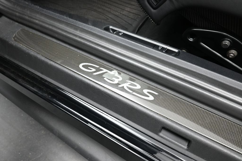 Certified 2019 Porsche 911 GT3 RS RWD image 14