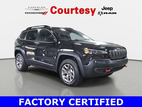 Used 2022 Jeep Cherokee Trailhawk AWD/4WD image 1