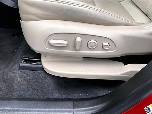 Used 2020 Buick Enclave Premium w/ Sun and Sites Package image 35