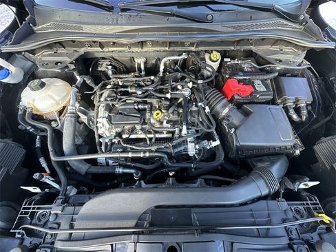 Used 2022 Ford Escape SE w/ SE Sport Appearance Package image 24