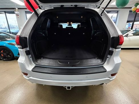 Used 2021 Jeep Grand Cherokee Laredo X image 21