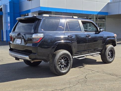Used 2020 Toyota 4Runner TRD Off-Road image 7