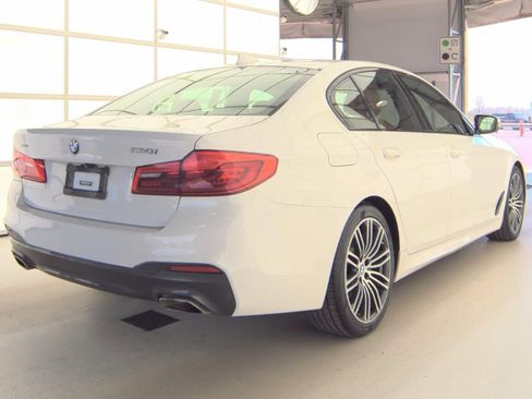 Used 2019 BMW 530i xDrive w/ M Sport Package AWD/4WD image 3