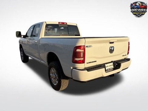 Used 2024 RAM 2500 Laramie AWD/4WD image 3