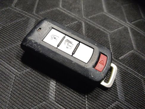 Used 2021 Mitsubishi Outlander Sport SE FWD image 32