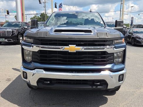 Used 2025 Chevrolet Silverado 2500 LT AWD/4WD image 16