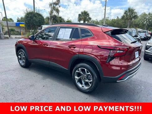 Used 2024 Chevrolet Trax LT FWD image 4