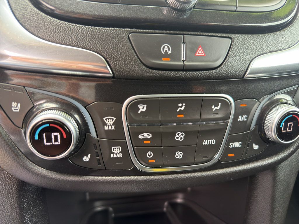 Used 2024 Chevrolet Equinox Premier AWD/4WD image 21