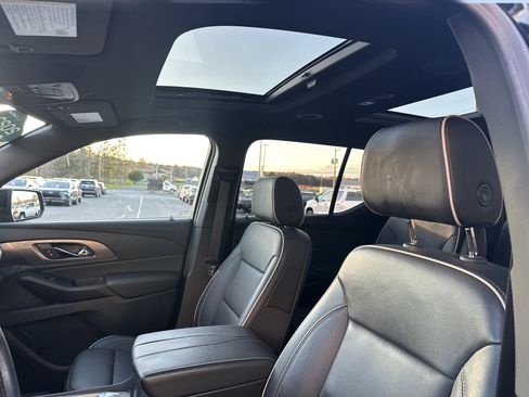 Certified 2023 Chevrolet Traverse Premier w/ Redline Edition image 8