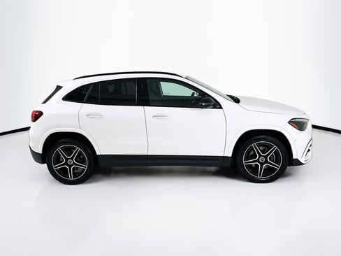 Certified 2025 Mercedes-Benz GLA 250 image 9