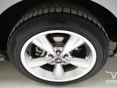 Used 2009 Ford Mustang GT RWD image 25