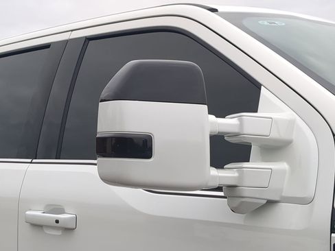 Used 2024 Ford F250 Platinum image 10