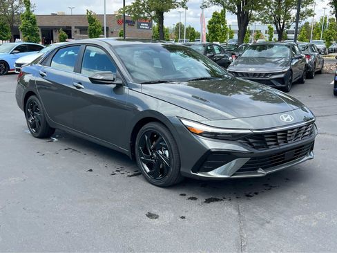 New 2026 Hyundai Elantra SEL Sport w/ Cargo Package FWD image 5