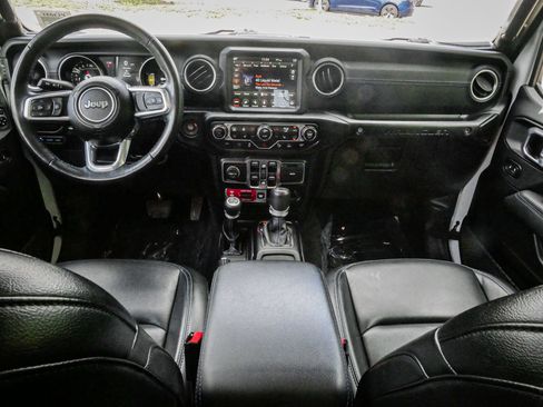 Used 2022 Jeep Wrangler Unlimited Rubicon 4xe w/ Cold Weather Group AWD/4WD image 27