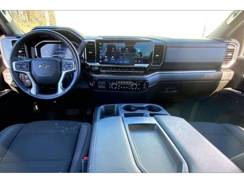 Used 2024 Chevrolet Silverado 2500 LT w/ Z71 Sport Edition image 14