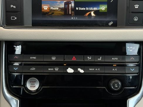 Used 2016 Jaguar XF Prestige image 31