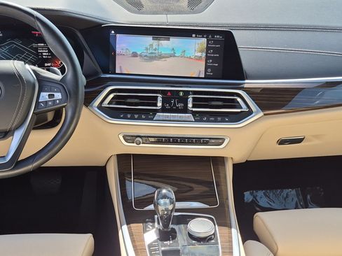 Used 2019 BMW X5 xDrive40i w/ Parking Assistance Package AWD/4WD image 30