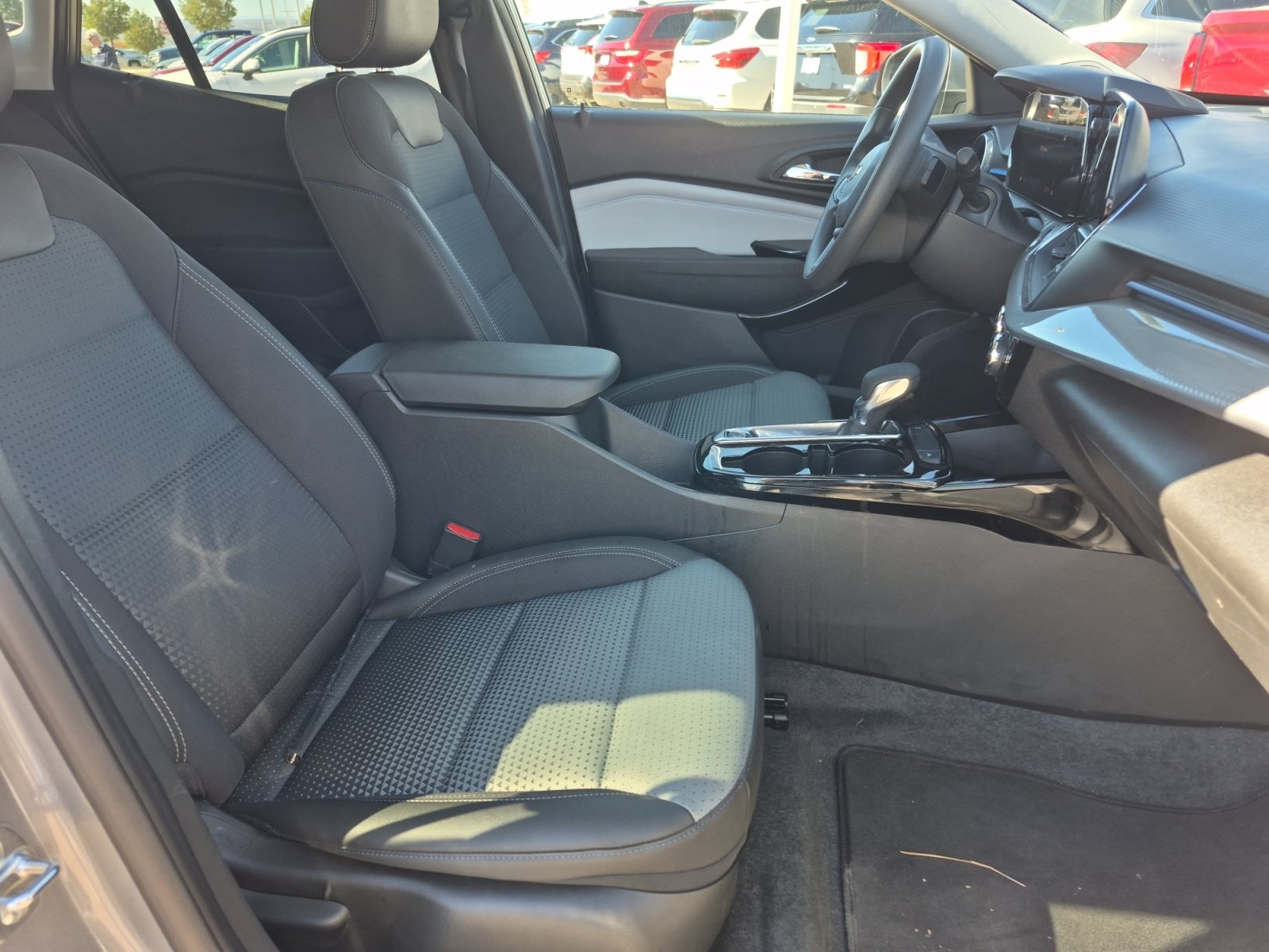 Used 2026 Chevrolet Trax LT FWD image 24