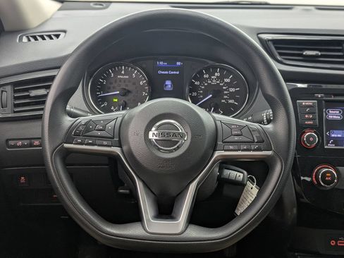 Used 2018 Nissan Rogue SV FWD image 28