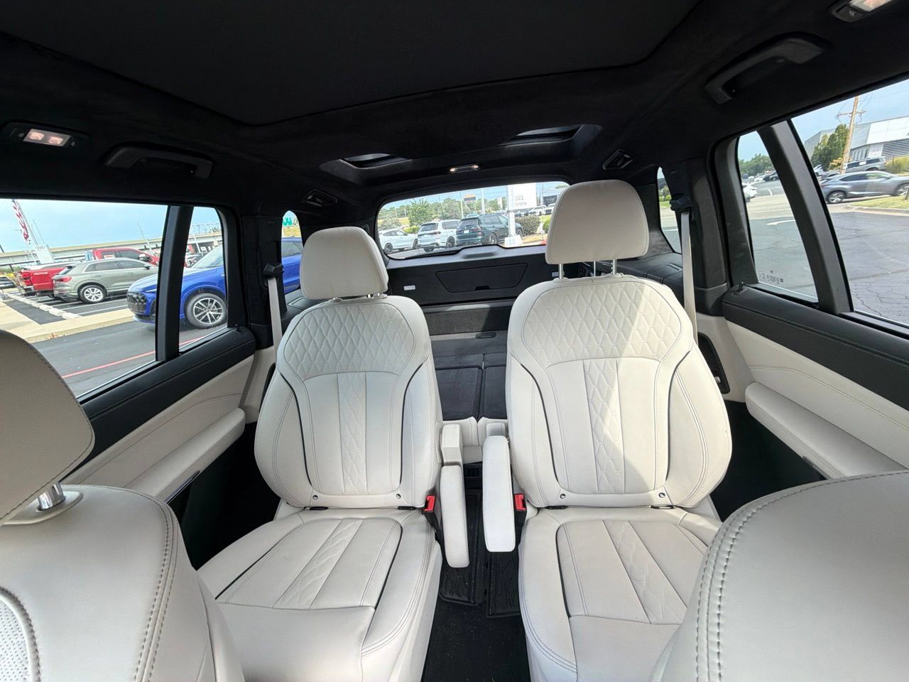 Used 2025 BMW X7 xDrive40i w/ Executive Package AWD/4WD image 14