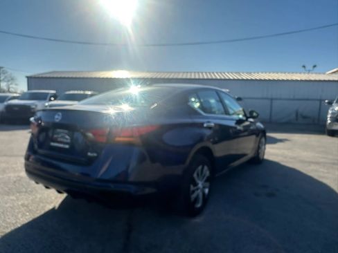 Used 2020 Nissan Altima 2.5 S image 5