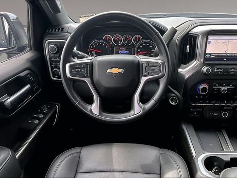 Used 2021 Chevrolet Silverado 1500 LTZ w/ LTZ Convenience Package II AWD/4WD image 9