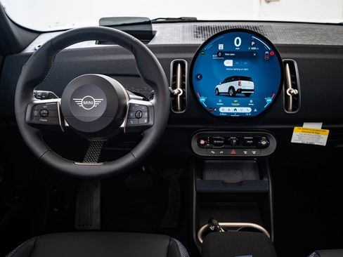 Certified 2025 MINI Cooper Countryman S image 29