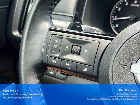 Certified 2025 Nissan Pathfinder SL FWD image 31