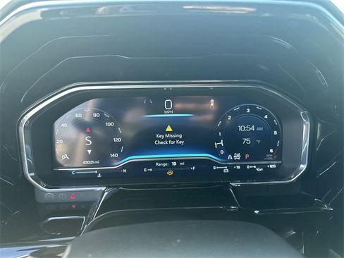 Used 2023 Chevrolet Silverado 1500 LTZ w/ Z71 Off-Road Package image 10