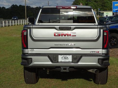 Used 2025 GMC Sierra 2500 AT4 w/ AT4 Premium Plus Package image 6