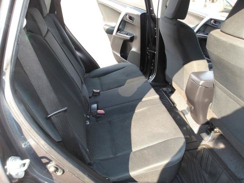 Used 2016 Toyota RAV4 LE AWD/4WD image 12