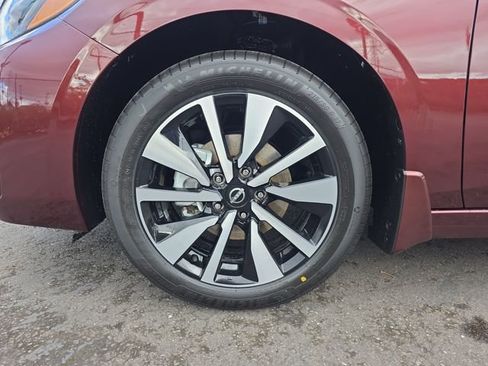 New 2025 Nissan Sentra SV w/ SV Premium Package image 27