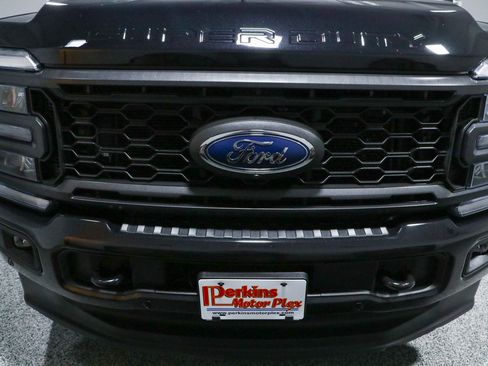 Used 2023 Ford F250 Lariat w/ Lariat Ultimate Package AWD/4WD image 4