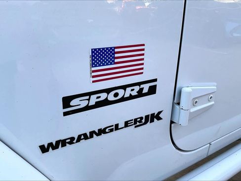 Used 2018 Jeep Wrangler Sport image 28