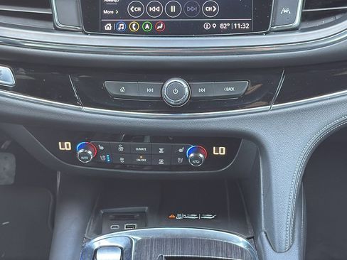 Used 2022 Buick Enclave Avenir image 24