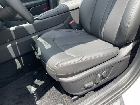 New 2025 Hyundai Sonata Limited image 21