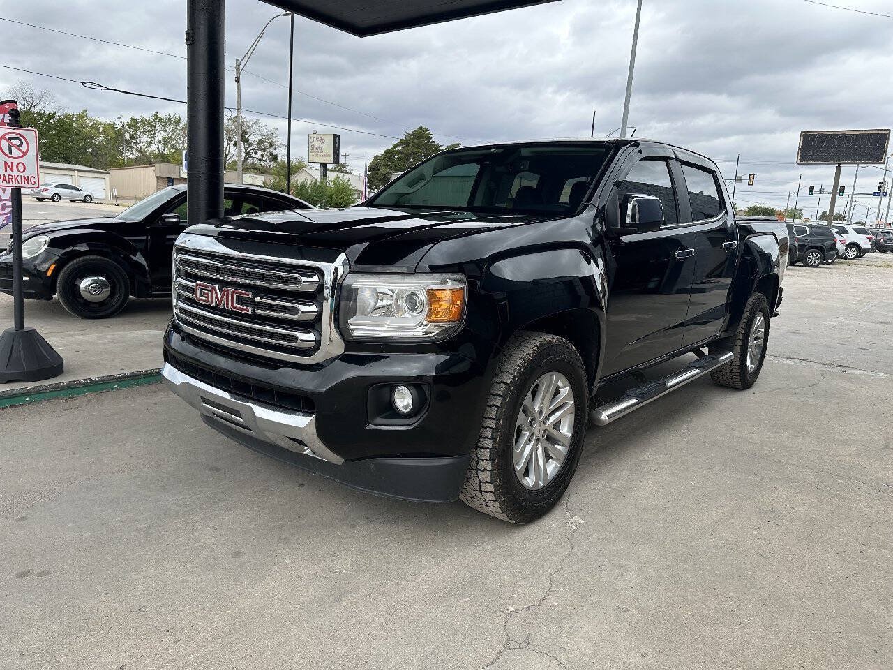 Used 2016 GMC Canyon SLT w/ Driver Alert Package AWD/4WD image 3
