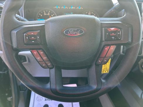 Used 2015 Ford F150 XLT image 13