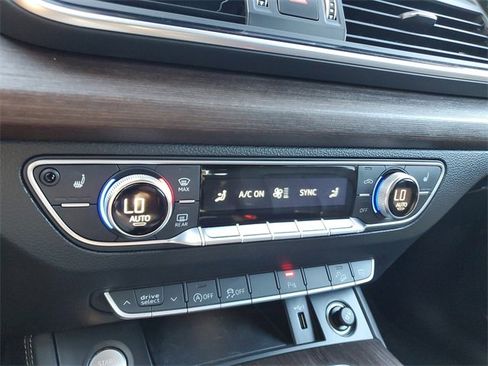 Used 2021 Audi Q5 2.0T Premium Plus w/ Premium Plus Package image 23