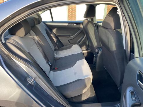Used 2017 Volkswagen Jetta S w/ Jetta S Cold Weather Package image 13