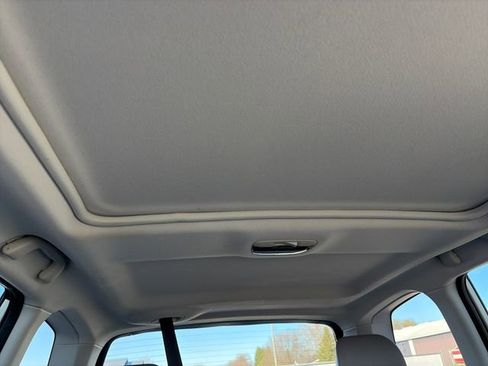 Used 2017 Subaru Forester 2.5i Limited AWD/4WD image 35