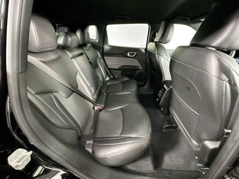 Used 2024 Jeep Compass Latitude AWD/4WD image 25