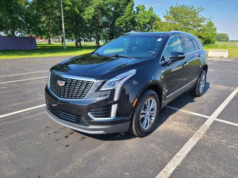 Used 2021 Cadillac XT5 Premium Luxury w/ LPO, Floor Liner Package FWD image 3