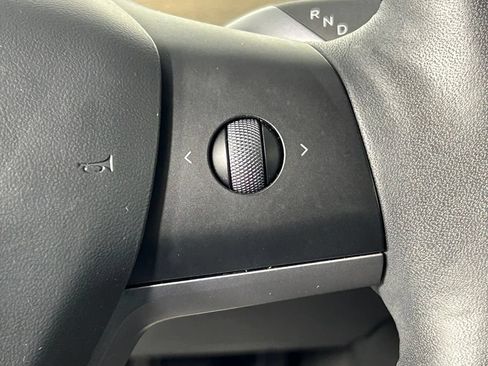 Used 2022 Tesla Model Y Performance AWD/4WD image 26